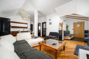 Traumhaftes Apartment nur 300 Meter zum Strand mit Blick auf Tennisplatz - Hund willkommen