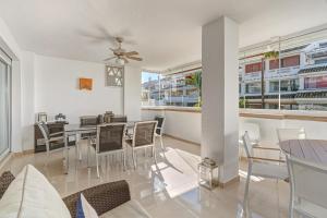 Las Cañas Beach - Marbella Golden Mile by Finest Rentals