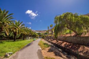 Granada II Apartments