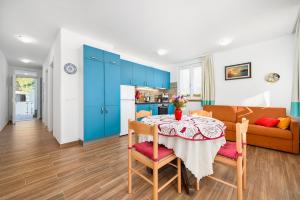 Traumhaftes Apartment nur 280 Meter zum Strand mit Garten und Grill