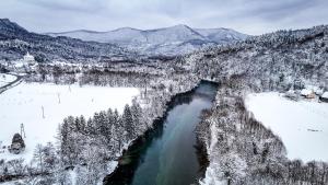 Glamping Avantura- a natural getaway by the Kolpa River