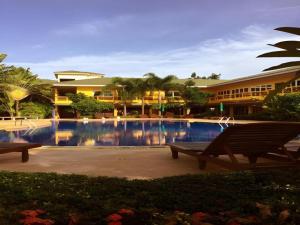 Bacchus Home Resort