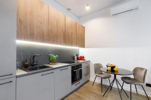 Cozy Top-Floor Apartment with City Views Vilnius