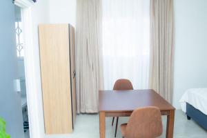 Modern 1 Bedroom Apartment Perfect For Short Stay in Sandton, Johannesburg