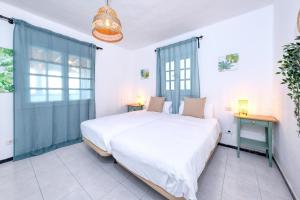 Casa Atassara - 500m to the Beach, Ping-Pong and Foosball By Lanzarote Vacation Homes