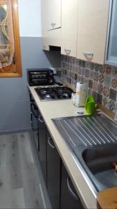 Villetta vista mare con piscina, giardino e parcheggio privato