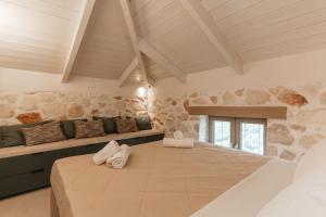 Novel Villa with Private Pool, by ZanteWize