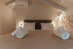 Novel Villa with Private Pool, by ZanteWize