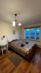 Cozy Family River View Flat Near The Beach Seaside