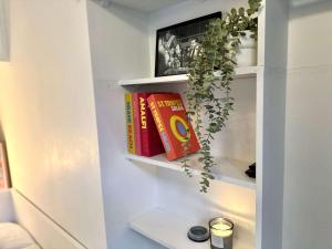 366 New Suite Ventura - Tiny Apartment Paris Center