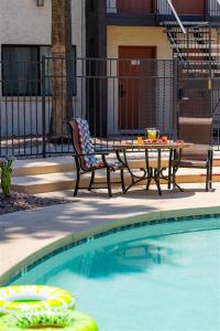 122 Fully Furnished 1BR Suite-Prime Location