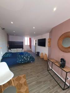 Suite Beige #2#- Vue & jacuzzi privé-self check-in