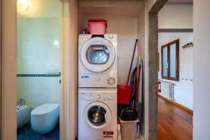 Marsuppini By Hôtea