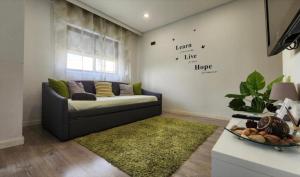 Ria Center Apartment - Left