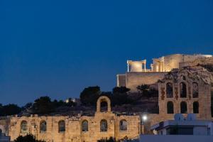 Wake Up to the Acropolis in a Hidden Gem