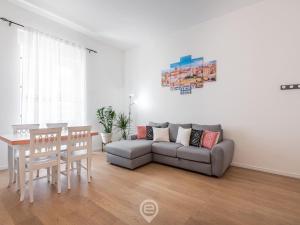 Estay - La Finestra sul Corso