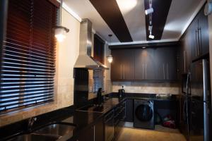 Modern Newly Renovated 2-Bedroom City Retreat in Greenmarket Square Newly Renovated