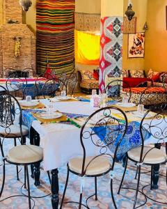 Hotel Camping Les Roses Des Dunes & Piscine