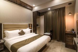 Hotel Royal Treat Surat