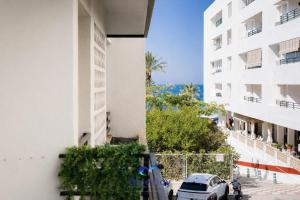 At The Plaza Central Beach Flat