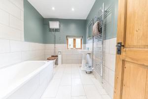 LakeDistrict Barn with SwimSpa & HotTub