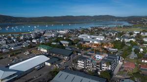 107 Seahorse - 1 Bedroom Premium Unit with Parking
