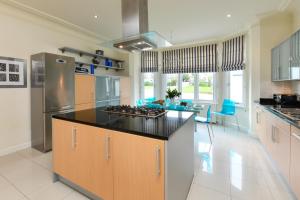 5 Bed in Pwllheli oc-1coedy