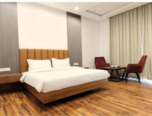 Palm Aryan Pause by the Stream Resort