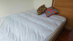 石垣島の西海岸 絶景夕陽スポットの海まで1分 キッチン付きのワンルーム RoomC