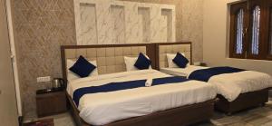 Char Dham Palace Near Kashi Temple