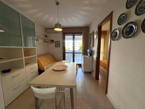 Modern flat with shared pool and sea side view