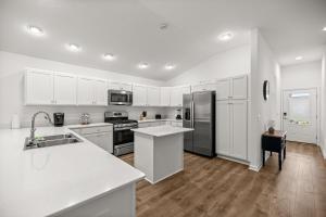 Cozy 2BR Near Eastport Town Square & Middleton