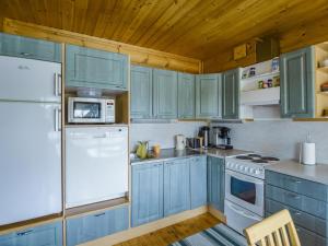 Holiday Home Vuorimaja by Interhome