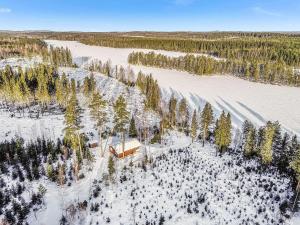 Holiday Home Kuusirinne by Interhome