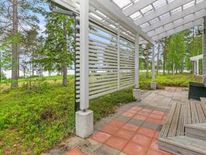 Holiday Home Paltamon golfhovi b by Interhome