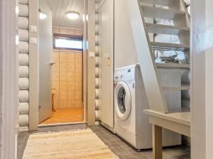 Holiday Home Pihlajakumpu by Interhome