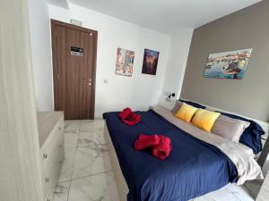 The Comfy Stay Apartment-2 Bedroom, Near Shops, Restaurants & Bus Stop