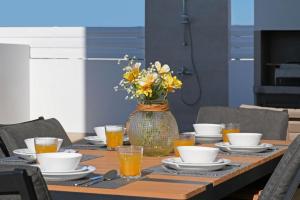 Princess Anne Luxury Villa - Large Pool