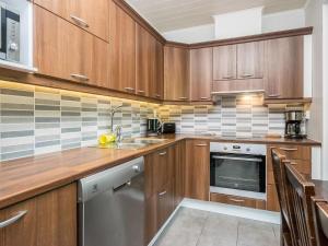 Holiday Home 4 seasons b 2 by Interhome