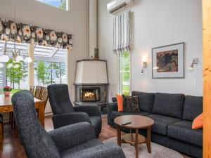 Holiday Home Paltamon golfhovi a - sis- 2 golf pelioik by Interhome