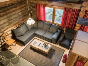 Holiday Home Vuokatinportti a7 susiportti by Interhome