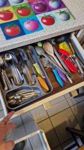 Tower St Cranes Murals Titanic 3br-6guests