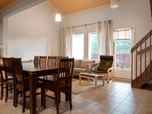 Holiday Home 4 seasons a 2 by Interhome