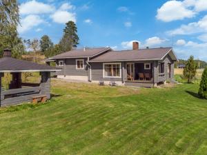 Holiday Home Petäjäinen by Interhome