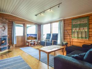 Holiday Home Petäjäinen by Interhome
