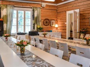 Holiday Home Päätalo- mökkilomat ja perhejuhlat by Interhome