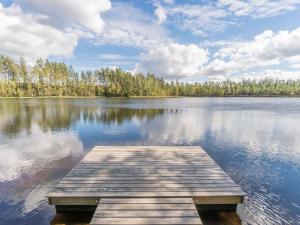 Holiday Home Valkealammi by Interhome