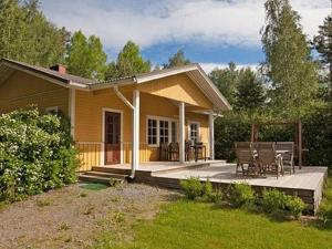 Holiday Home Keltavuokko by Interhome
