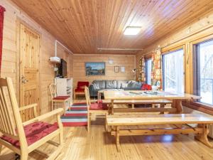 Holiday Home Oravanpesä by Interhome