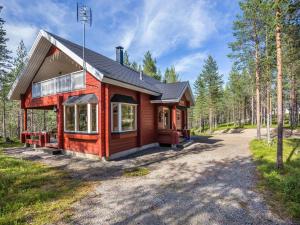Holiday Home Lemmenlaakso by Interhome